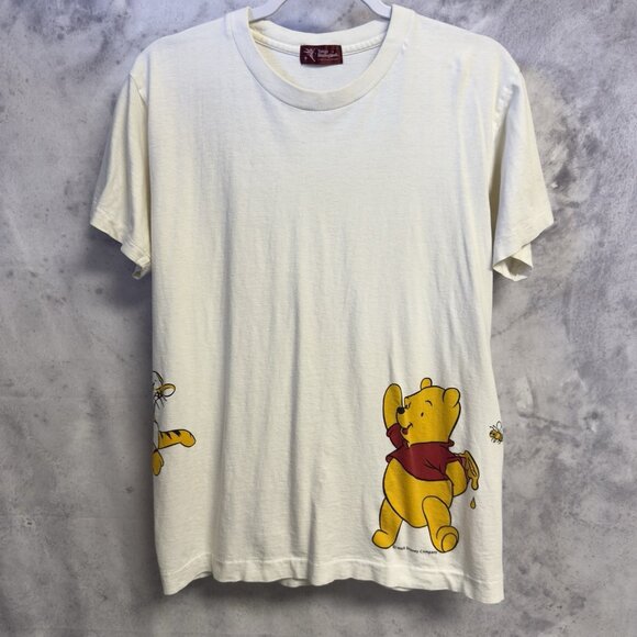 Vintage Tokyo Disneyland T Shirt White Winnie The Pooh Medium 20.5x25.5 - Picture 1 of 13